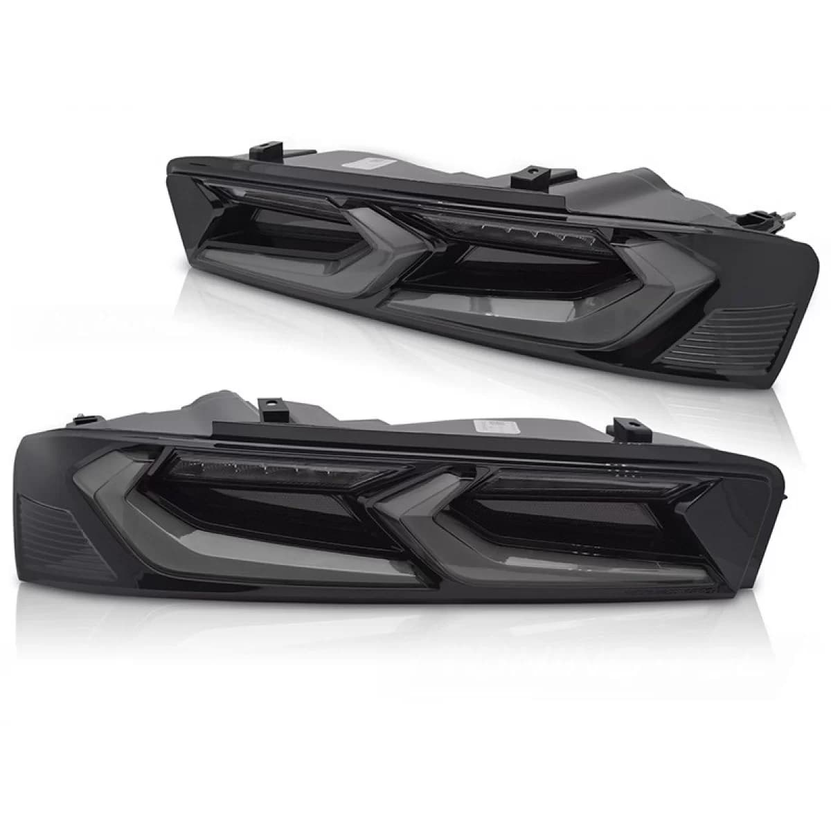 Tuning LED tail light set suitable for Chevrolet Camaro 2016-2018, with dynamic turn signal, black smoked base, left and right