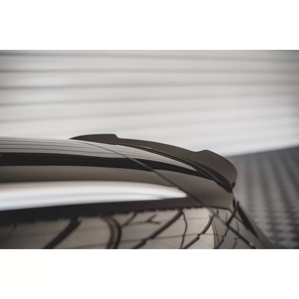 Maxton Design spoiler suitable for Mercedes E-Class W213 estate 2016-2021, black lacquer
