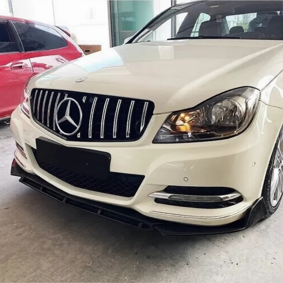Front spoiler / lip / blade suitable for Mercedes W204 C class 2007 - 2014